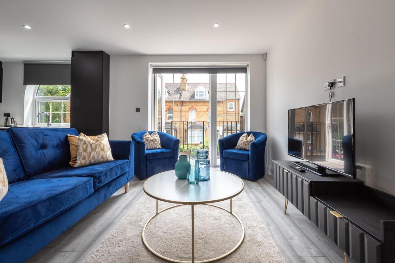 Elegant Apartments In Staines L Free Onsite Parking Стейнс Экстерьер фото